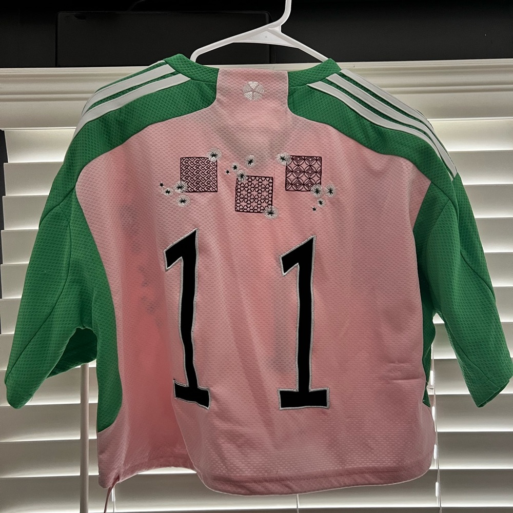 AKIRA Pink and Green cropped Jersey - Picture 2 of 4
